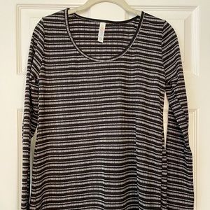 Black and gray ribbed Lularoe Lynnae